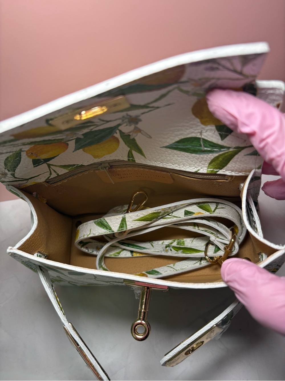 🍋 Lemon Print Made In Italy Small Top Handle Crossbody Bag - Picture 10 of 13